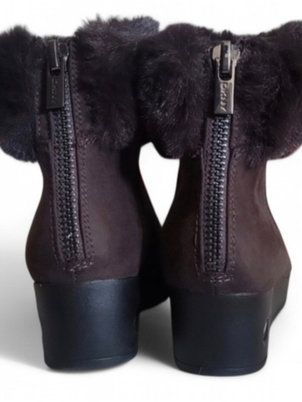 DKNY / Faux Suede Fake Fur Brown Winter Boots Size Women Seven US